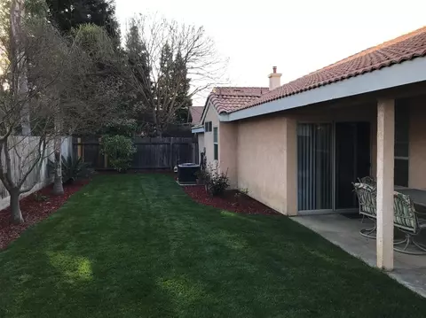 1629 E Parkview Ave, Visalia, CA 93292 photo 6