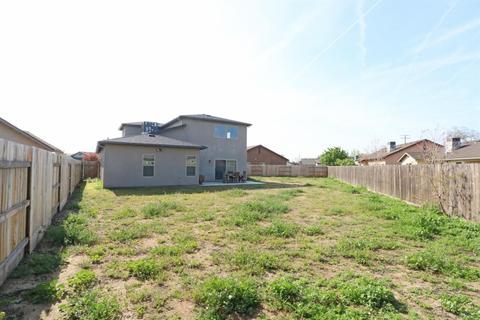908 E Vine Ct, Visalia, CA 93292 photo 27