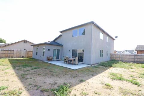 908 E Vine Ct, Visalia, CA 93292 photo 26