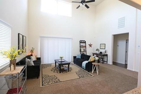 908 E Vine Ct, Visalia, CA 93292 photo 10