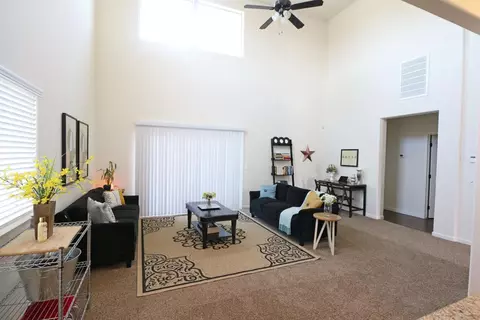 908 E Vine Ct, Visalia, CA 93292 photo 10