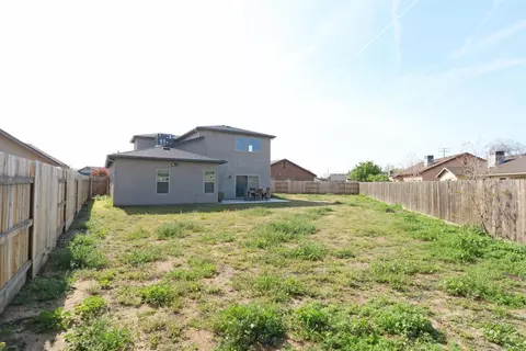 908 E Vine Ct, Visalia, CA 93292 photo 27