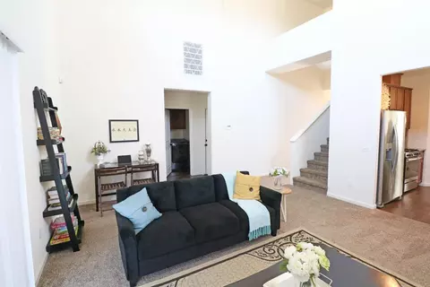 908 E Vine Ct, Visalia, CA 93292 photo 11