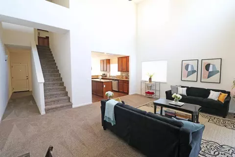 908 E Vine Ct, Visalia, CA 93292 photo 12