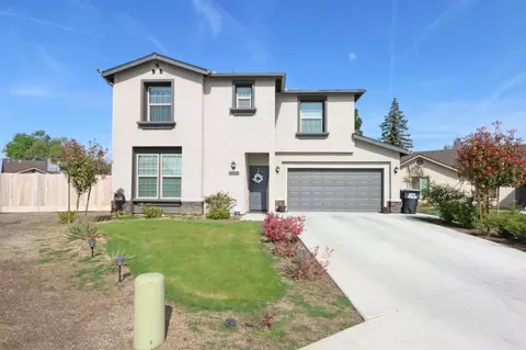 908 E Vine Ct, Visalia, CA 93292 photo 2