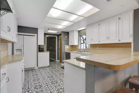 124 E Myrtle St, Hanford, CA 93230 photo 17
