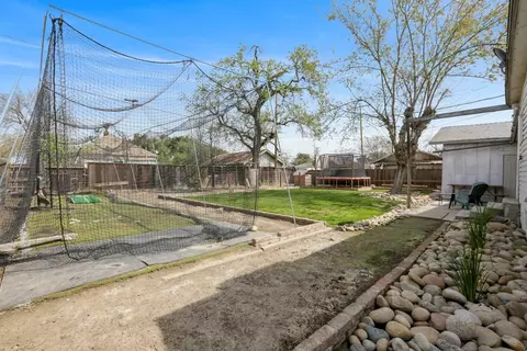 124 E Myrtle St, Hanford, CA 93230 photo 33