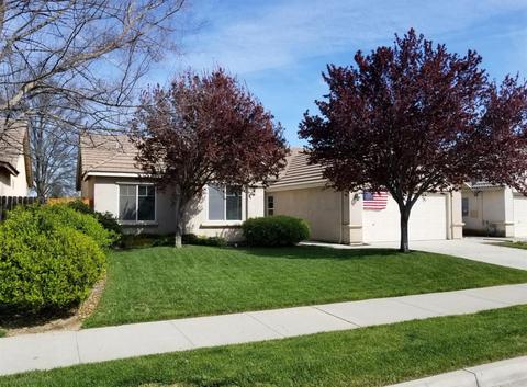 390 Hearth Way, Lemoore, CA 93245 photo 2