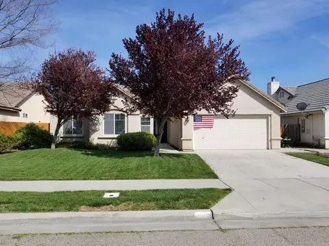 390 Hearth Way, Lemoore, CA 93245 photo 1