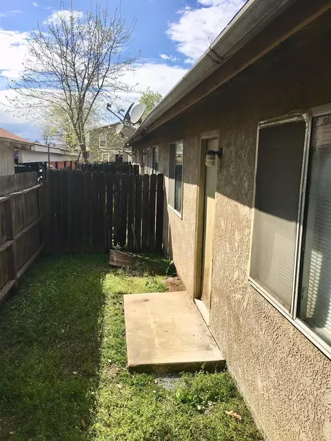 210 Vine St, Exeter, CA 93221 photo 8