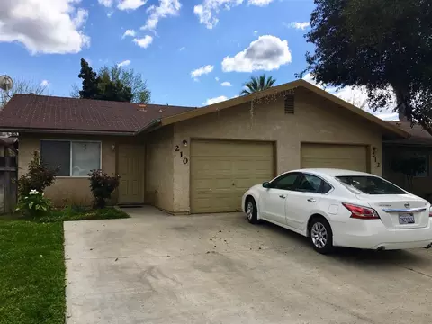 210 Vine St, Exeter, CA 93221 photo 2