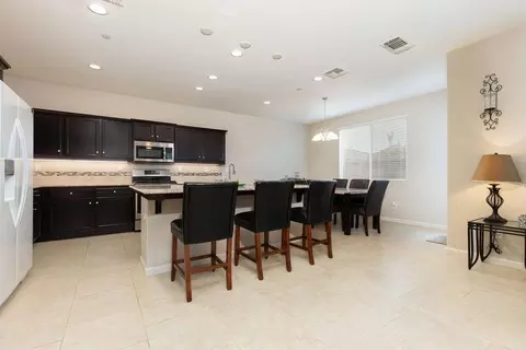 3941 Dearborn Ave, Clovis, CA 93619 photo 4
