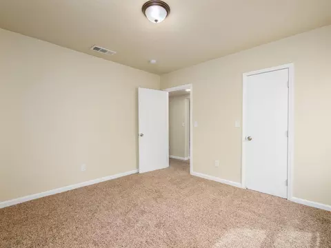 321 E Strother Ave, Fresno, CA 93706 photo 11