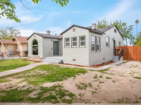 321 E Strother Ave, Fresno, CA 93706 photo 2