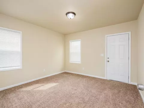 321 E Strother Ave, Fresno, CA 93706 photo 10