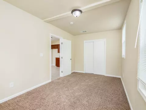 321 E Strother Ave, Fresno, CA 93706 photo 8