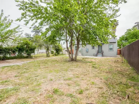 321 E Strother Ave, Fresno, CA 93706 photo 20