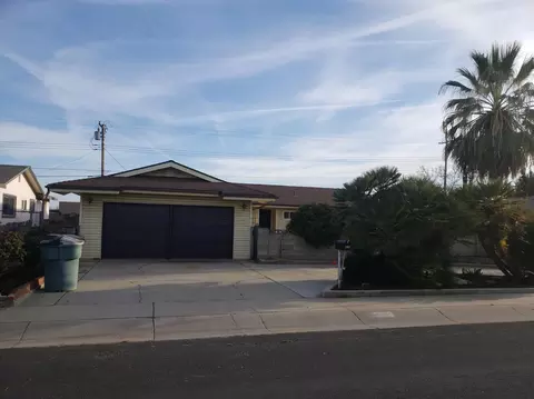 2927 E Laurel Ave, Visalia, CA 93292 photo 2