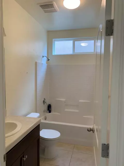 1118 E Copper Ct, Visalia, CA 93292 photo 13
