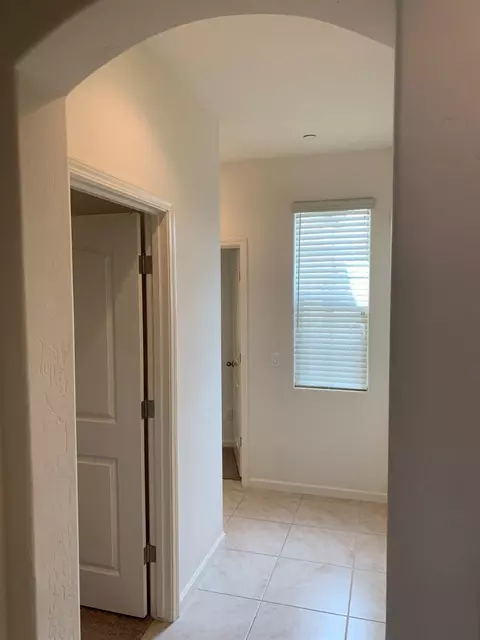 1118 E Copper Ct, Visalia, CA 93292 photo 11