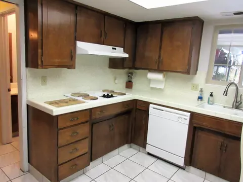 899 E Pleasant Ave, Tulare, CA 93274 photo 9