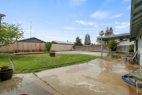 2029 E Paradise Ave, Visalia, CA 93292 photo 17