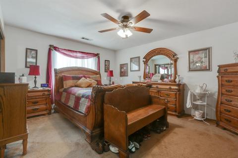 2029 E Paradise Ave, Visalia, CA 93292 photo 10