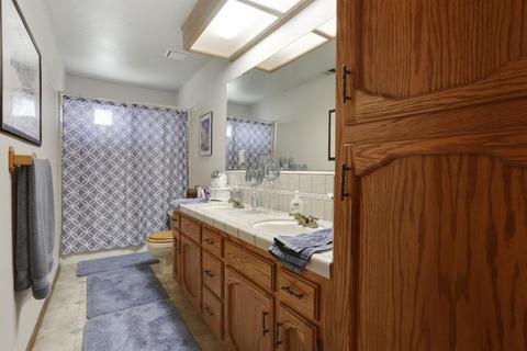 2029 E Paradise Ave, Visalia, CA 93292 photo 15