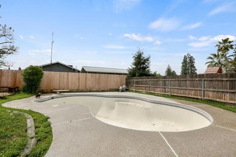 2029 E Paradise Ave, Visalia, CA 93292 photo 19