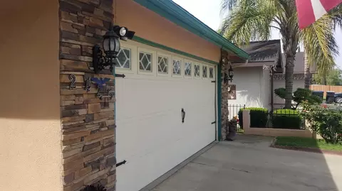 2425 N Bradley St, Visalia, CA 93292 photo 8