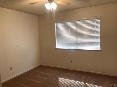 610 Orangewood Dr, Lemoore, CA 93245 photo 13