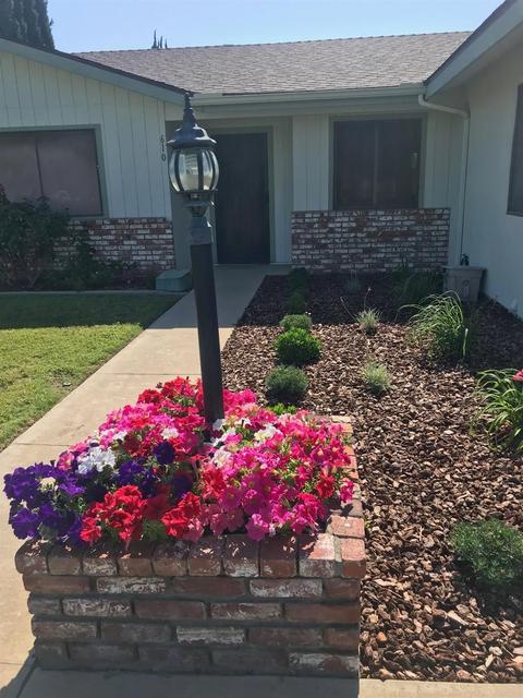 610 Orangewood Dr, Lemoore, CA 93245 photo 2