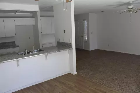 831 E Prospect Ave, Visalia, CA 93292 photo 6
