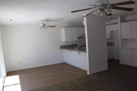 831 E Prospect Ave, Visalia, CA 93292 photo 9