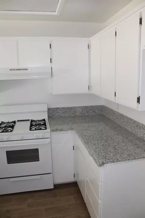 831 E Prospect Ave, Visalia, CA 93292 photo 7