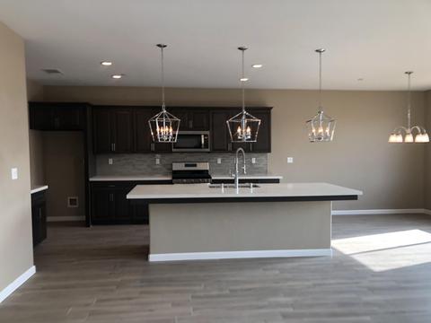 106 W Sequoia Ct, Exeter, CA 93221 photo 2