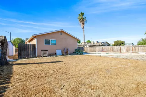 696 Wood Ln, Lemoore, CA 93245 photo 33
