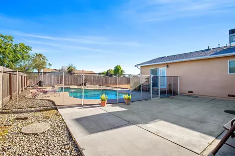 696 Wood Ln, Lemoore, CA 93245 photo 27
