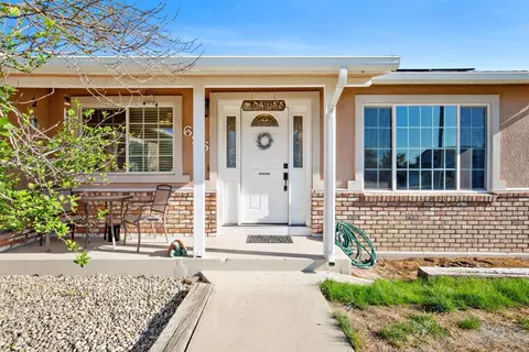 696 Wood Ln, Lemoore, CA 93245 photo 5