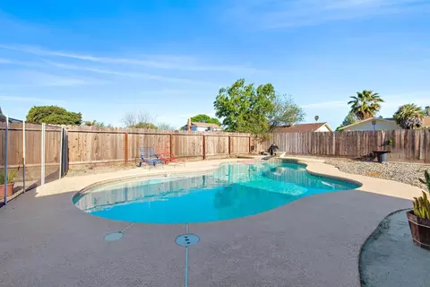 696 Wood Ln, Lemoore, CA 93245 photo 28