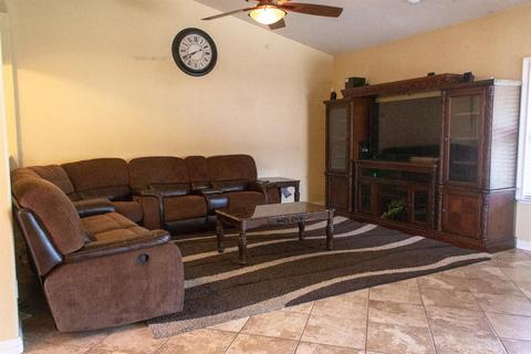1436 Persimmon St, Lemoore, CA 93245 photo 12