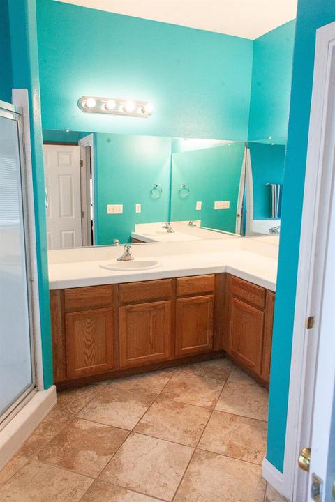 1436 Persimmon St, Lemoore, CA 93245 photo 22