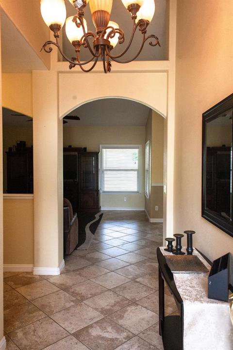 1436 Persimmon St, Lemoore, CA 93245 photo 8