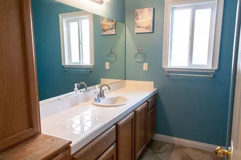 1436 Persimmon St, Lemoore, CA 93245 photo 28