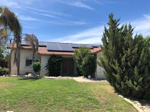 711 Claudia Dr, Lemoore, CA 93245 photo 2