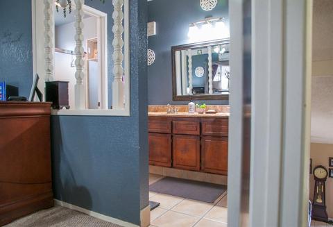 918 E Sunnyview Ave, Visalia, CA 93292 photo 18