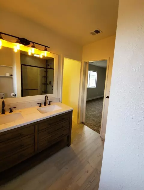 2933 E Duran Ave, Visalia, CA 93292 photo 31