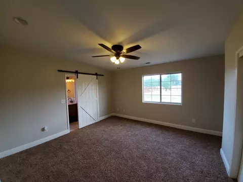 2933 E Duran Ave, Visalia, CA 93292 photo 27