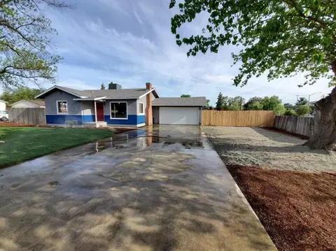 2933 E Duran Ave, Visalia, CA 93292 photo 5