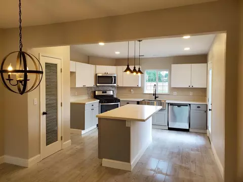 2933 E Duran Ave, Visalia, CA 93292 photo 13